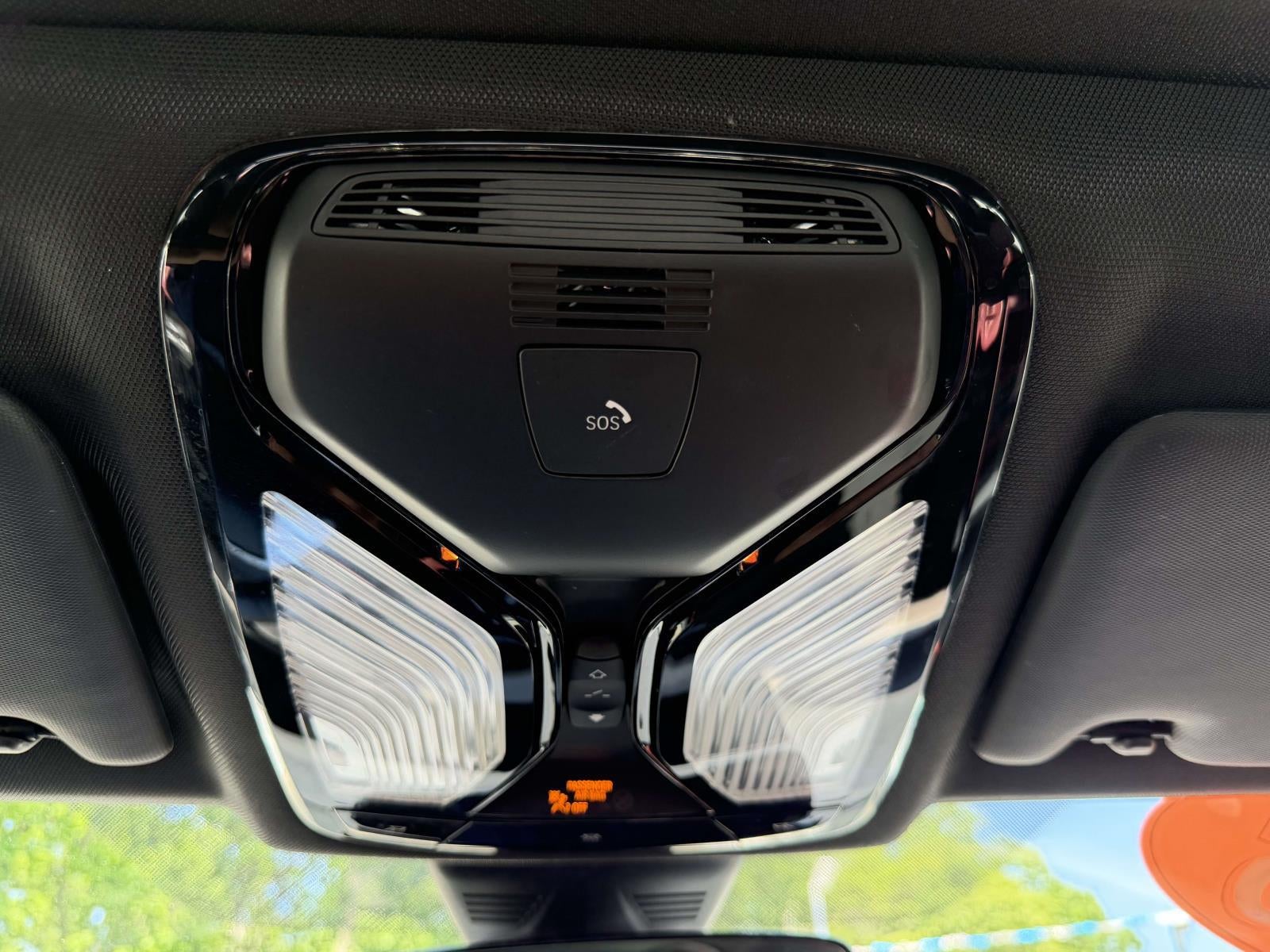 2025 BMW 330i 330i