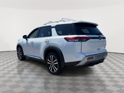 2025 Nissan Pathfinder Platinum 4WD