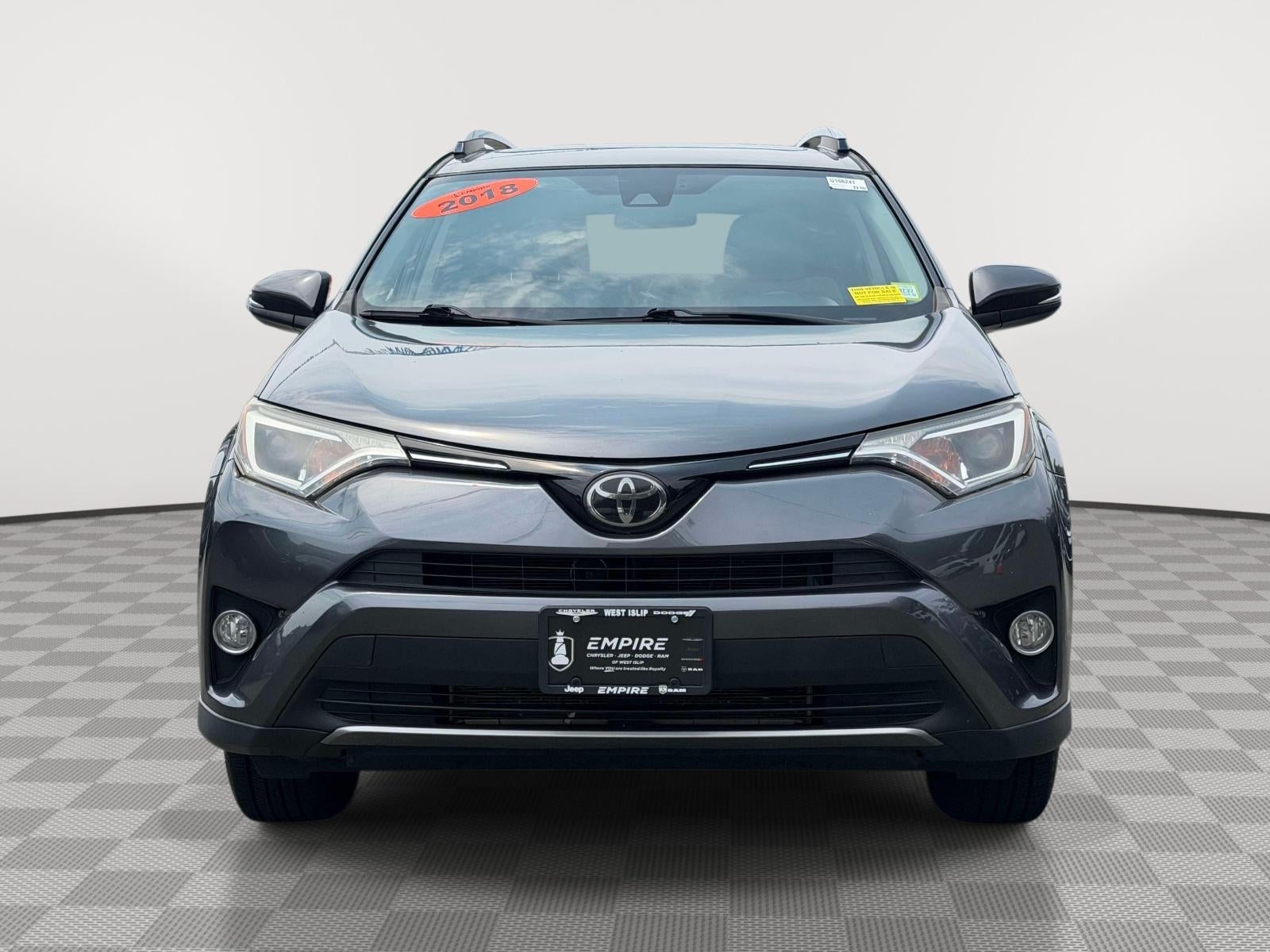 Used 2018 Toyota RAV4 XLE with VIN JTMWFREV8JD126411 for sale in West Islip, NY
