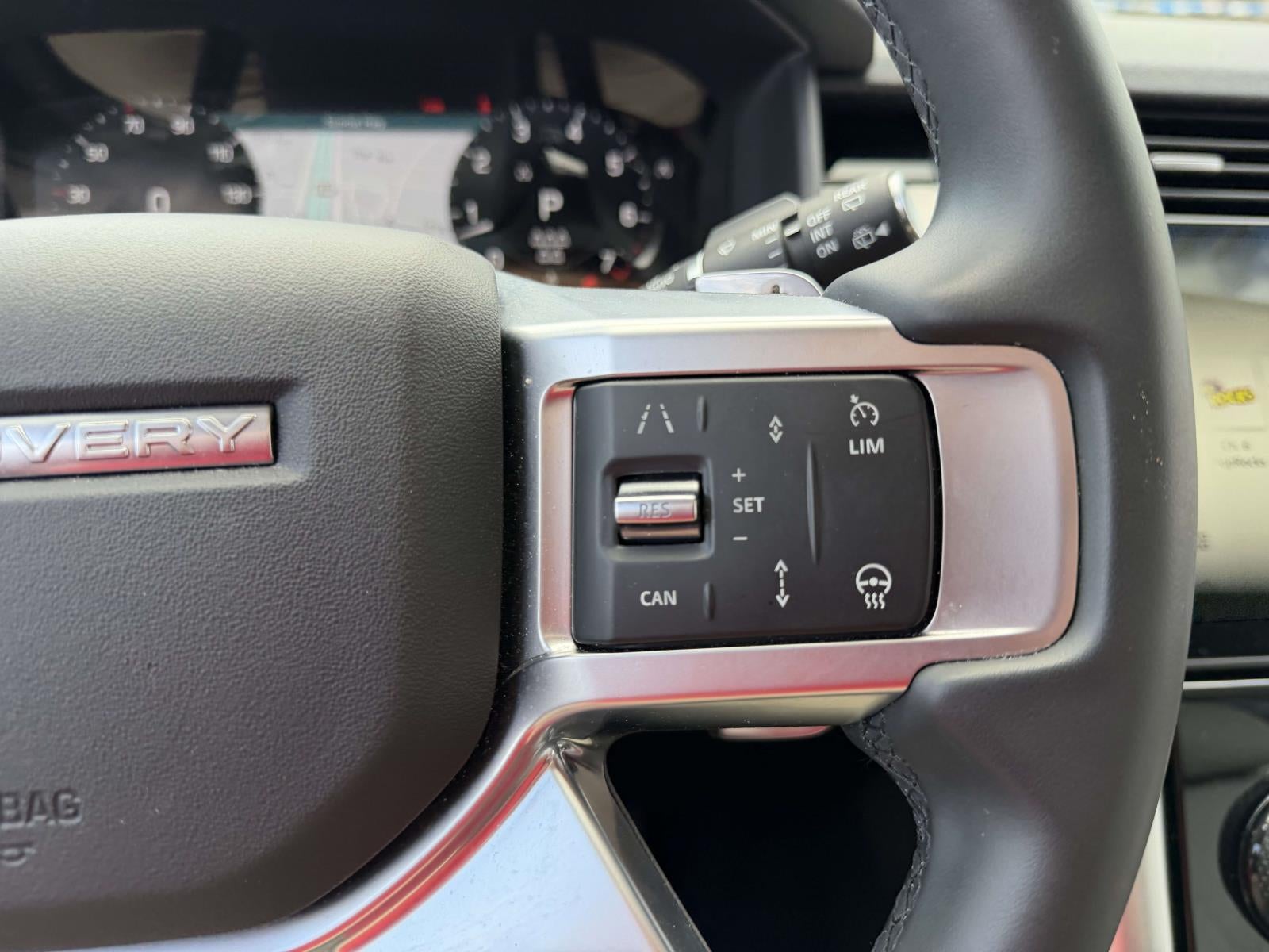 2025 Land Rover Discovery P300 S