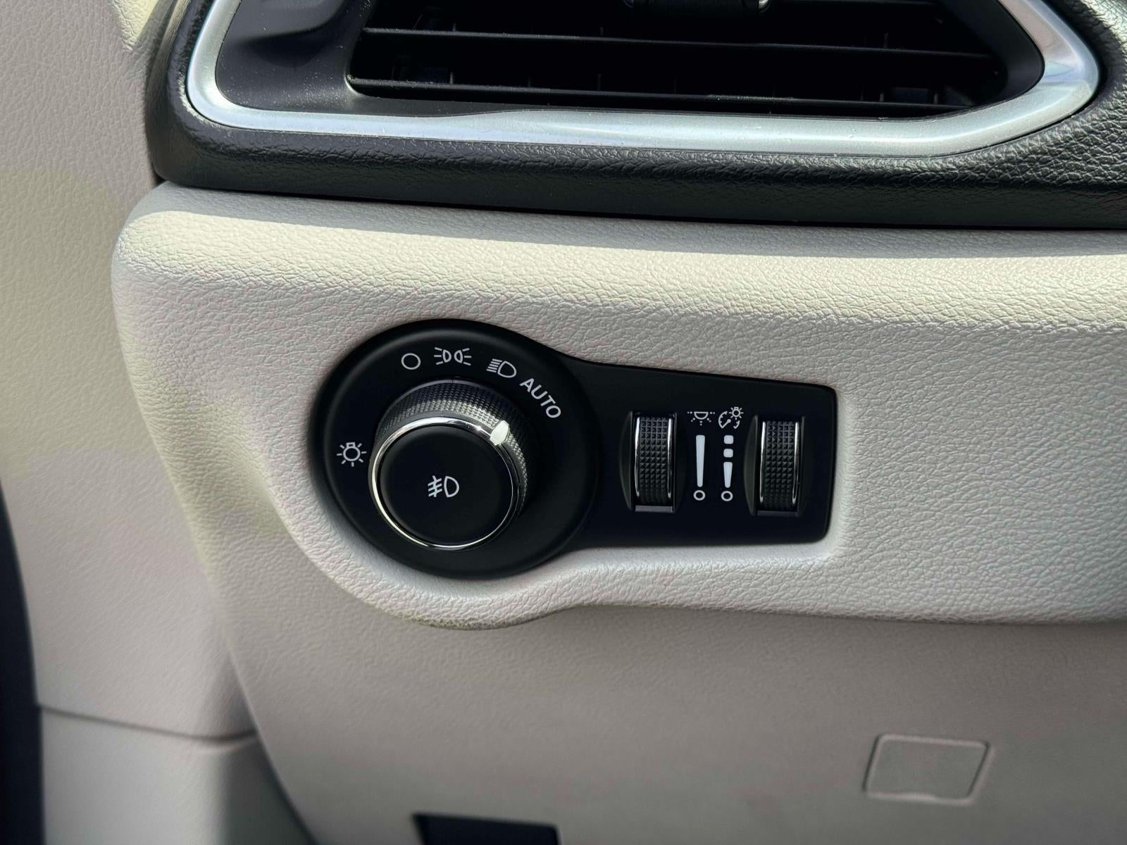 2018 Chrysler Pacifica Touring L Plus