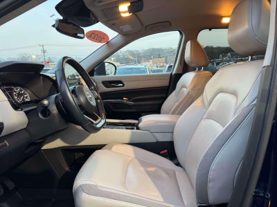 2022 Nissan Pathfinder SL 4WD