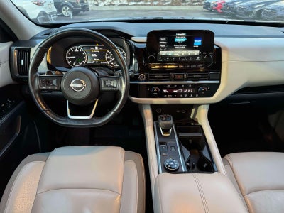 2022 Nissan Pathfinder SL 4WD