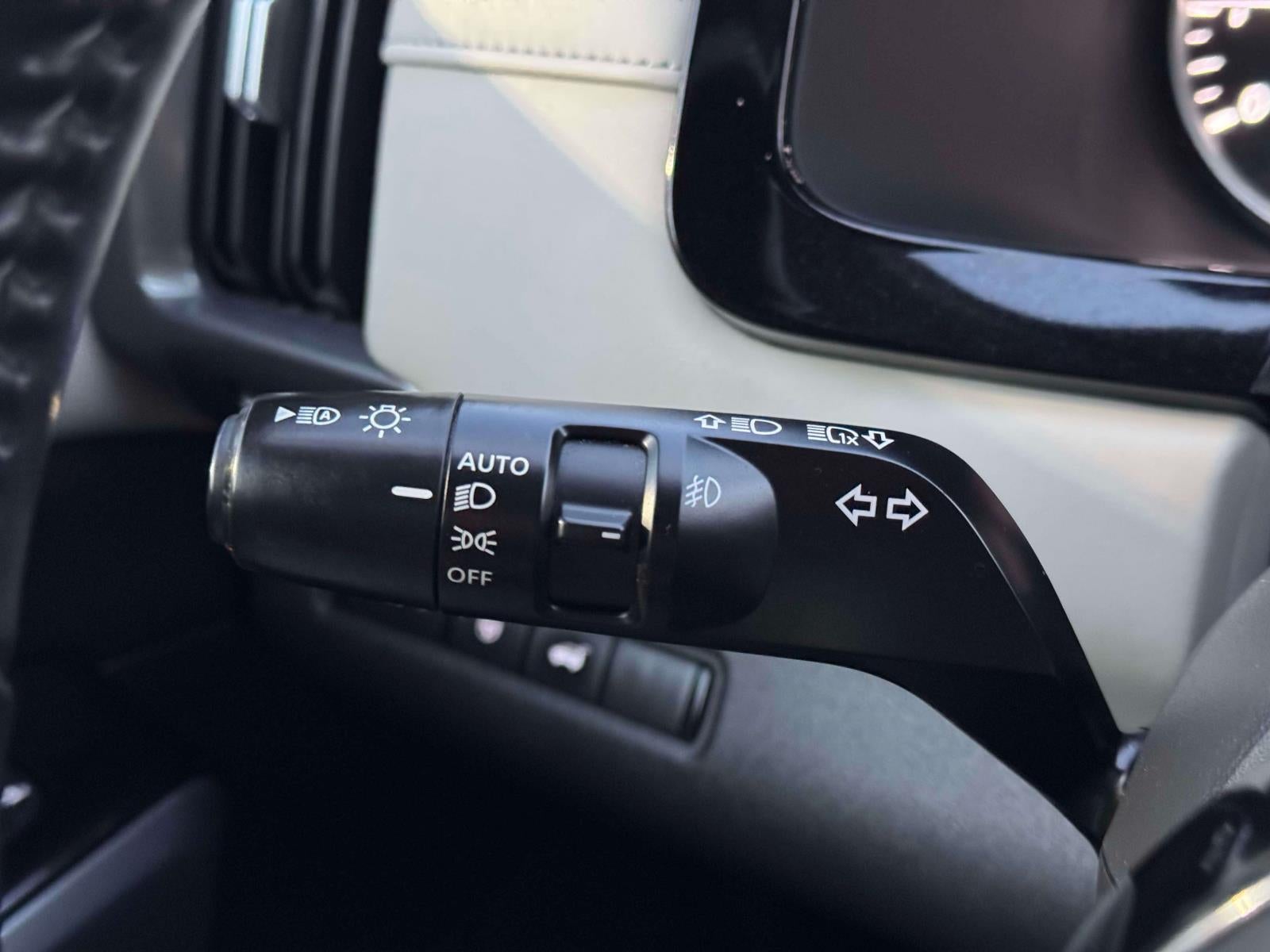 2022 Nissan Pathfinder SL 4WD