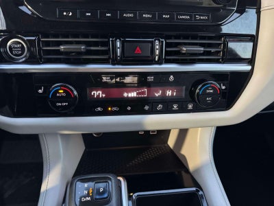 2022 Nissan Pathfinder SL 4WD