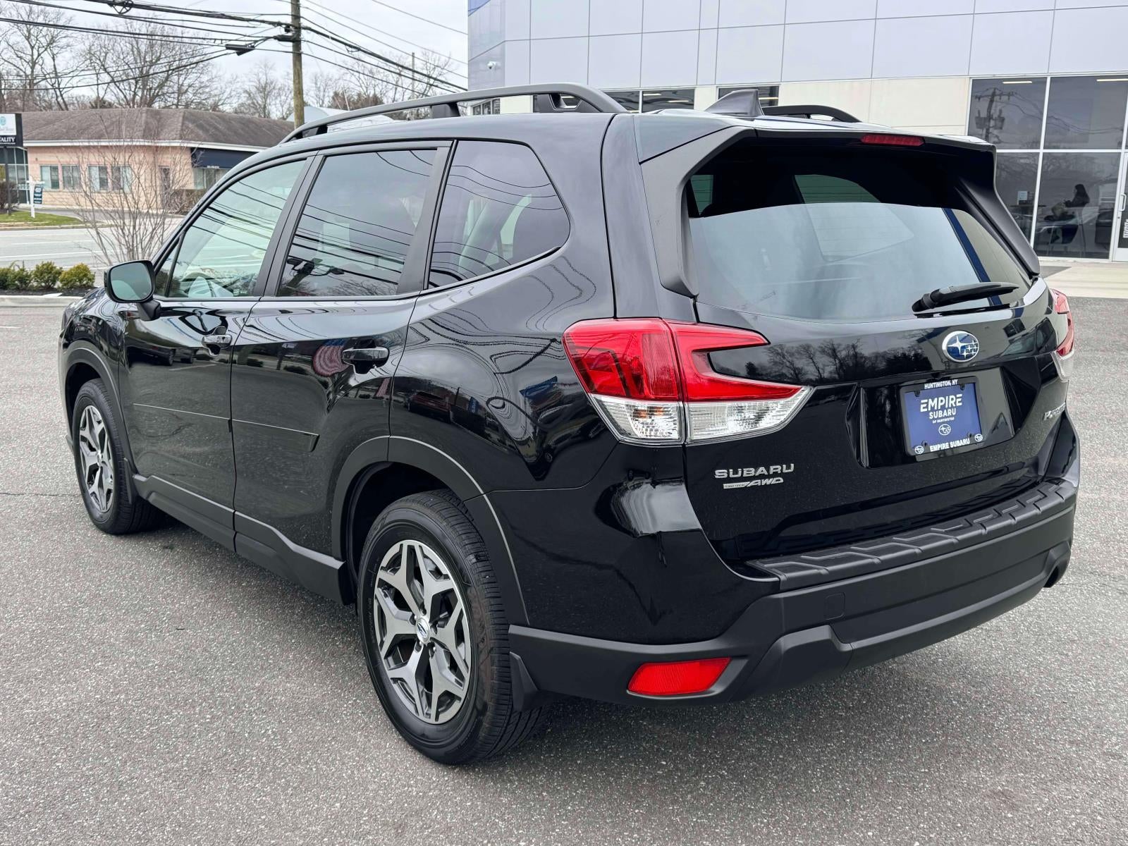 2023 Subaru Forester Premium