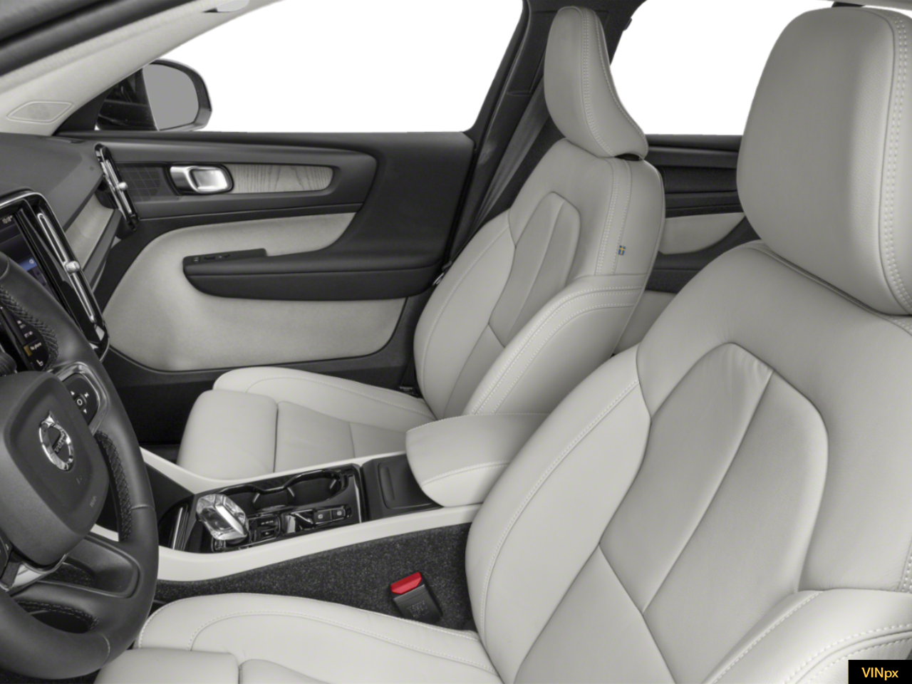 2022 Volvo XC40 T5 Momentum