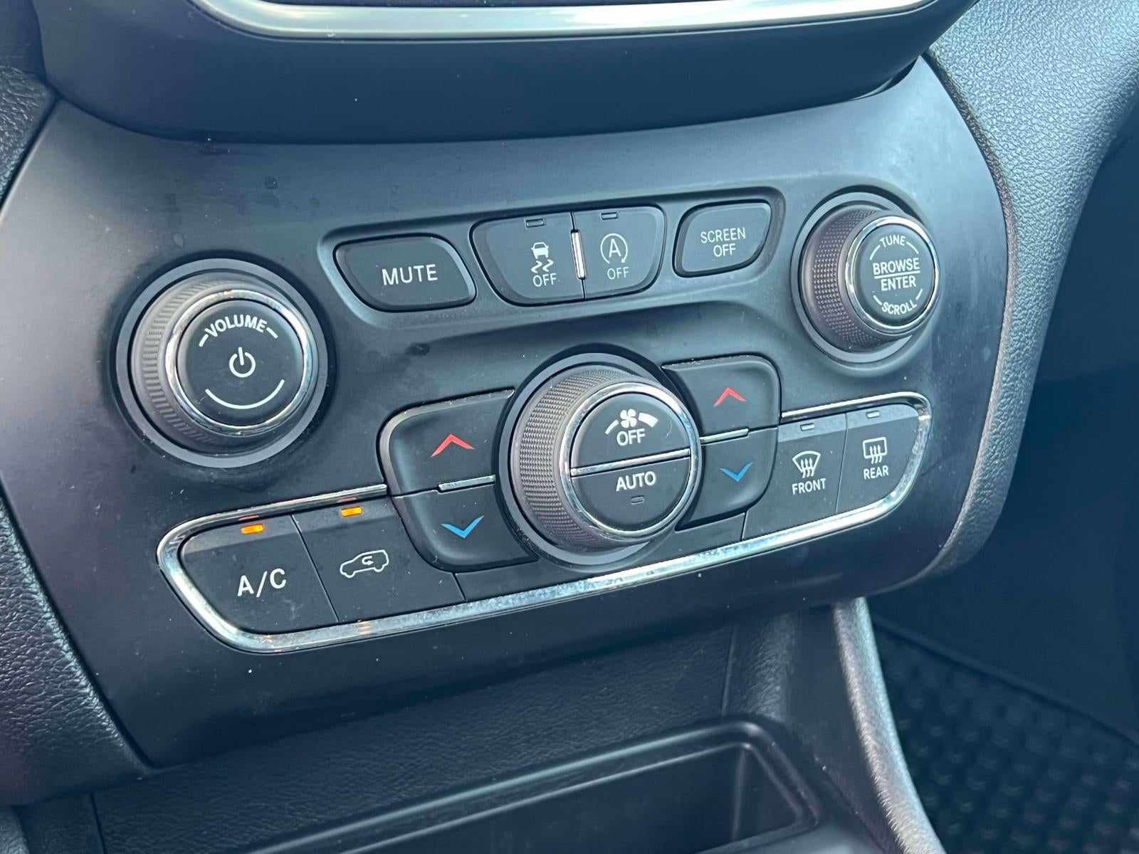 2022 Jeep Cherokee Trailhawk