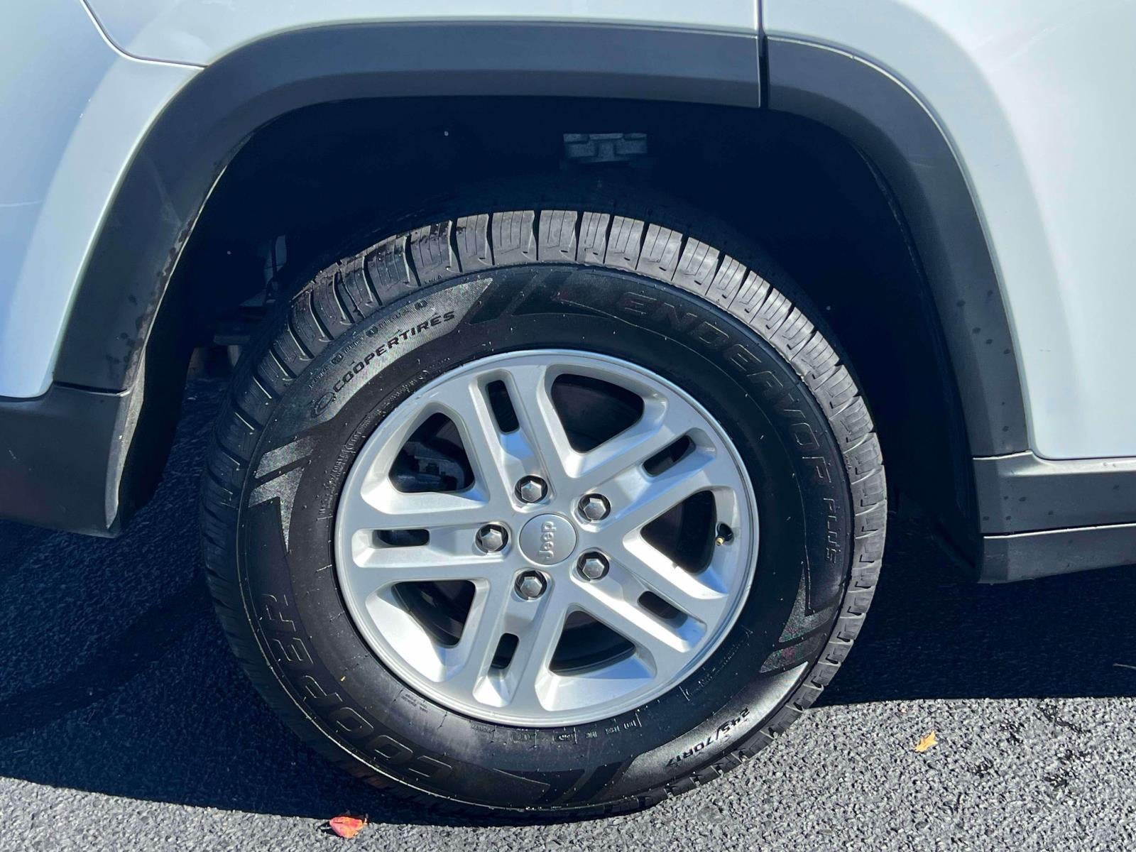 2023 Jeep Grand Cherokee Laredo