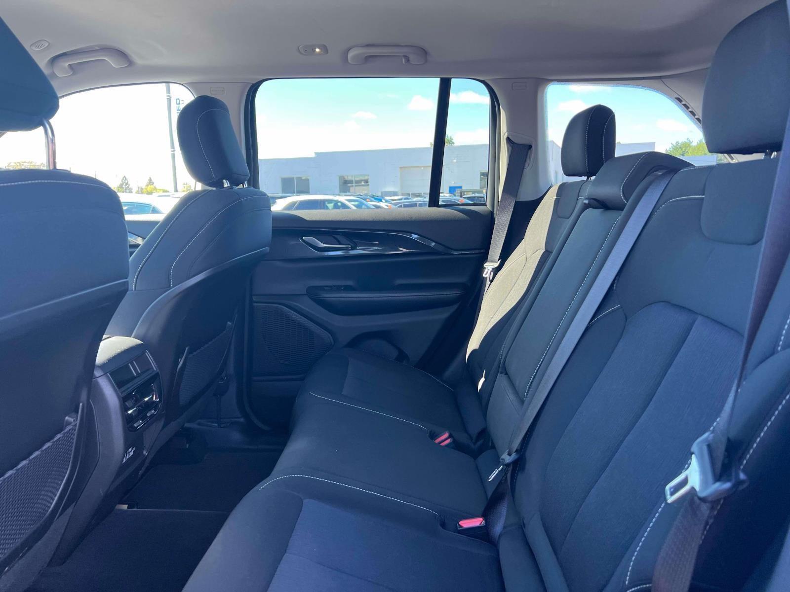 2023 Jeep Grand Cherokee Laredo