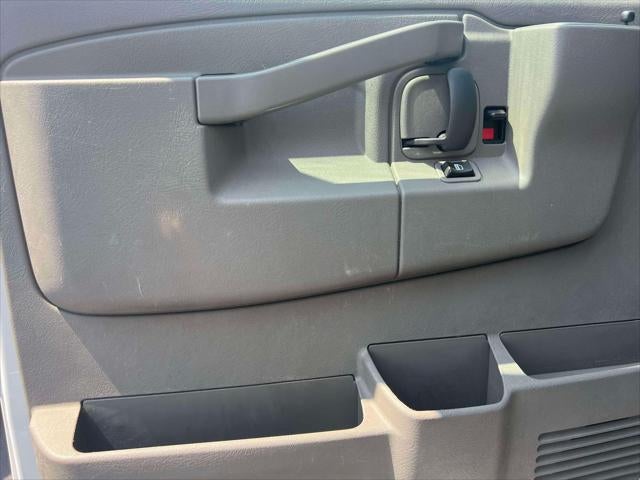2019 Chevrolet Express Passenger 3500 LT