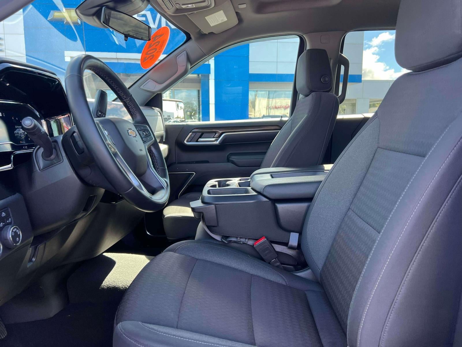 2024 Chevrolet Silverado 1500 LT (2FL)