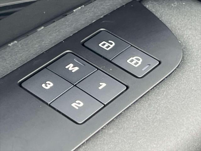 2024 Land Rover Discovery S