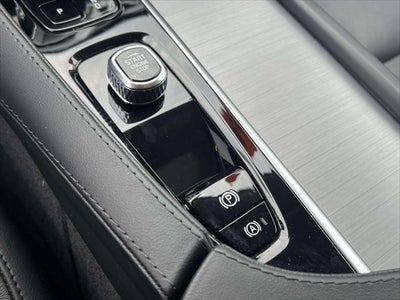 2024 Volvo XC90 Core Bright Theme