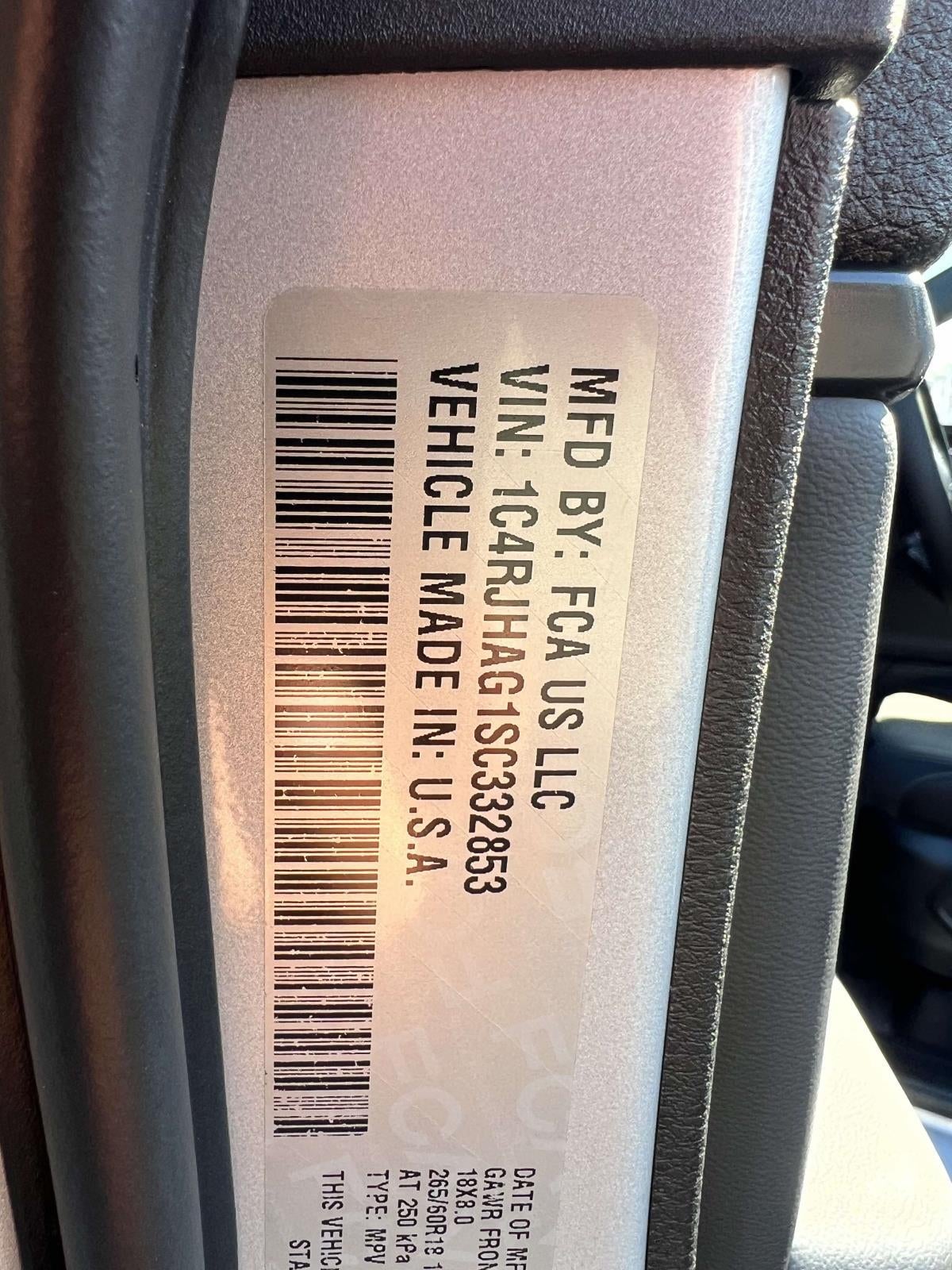 2025 Jeep Grand Cherokee GRAND CHEROKEE LAREDO X 4X4