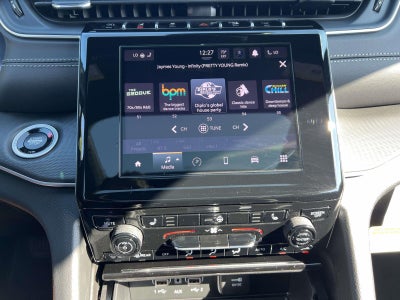 2025 Jeep Grand Cherokee GRAND CHEROKEE LAREDO X 4X4