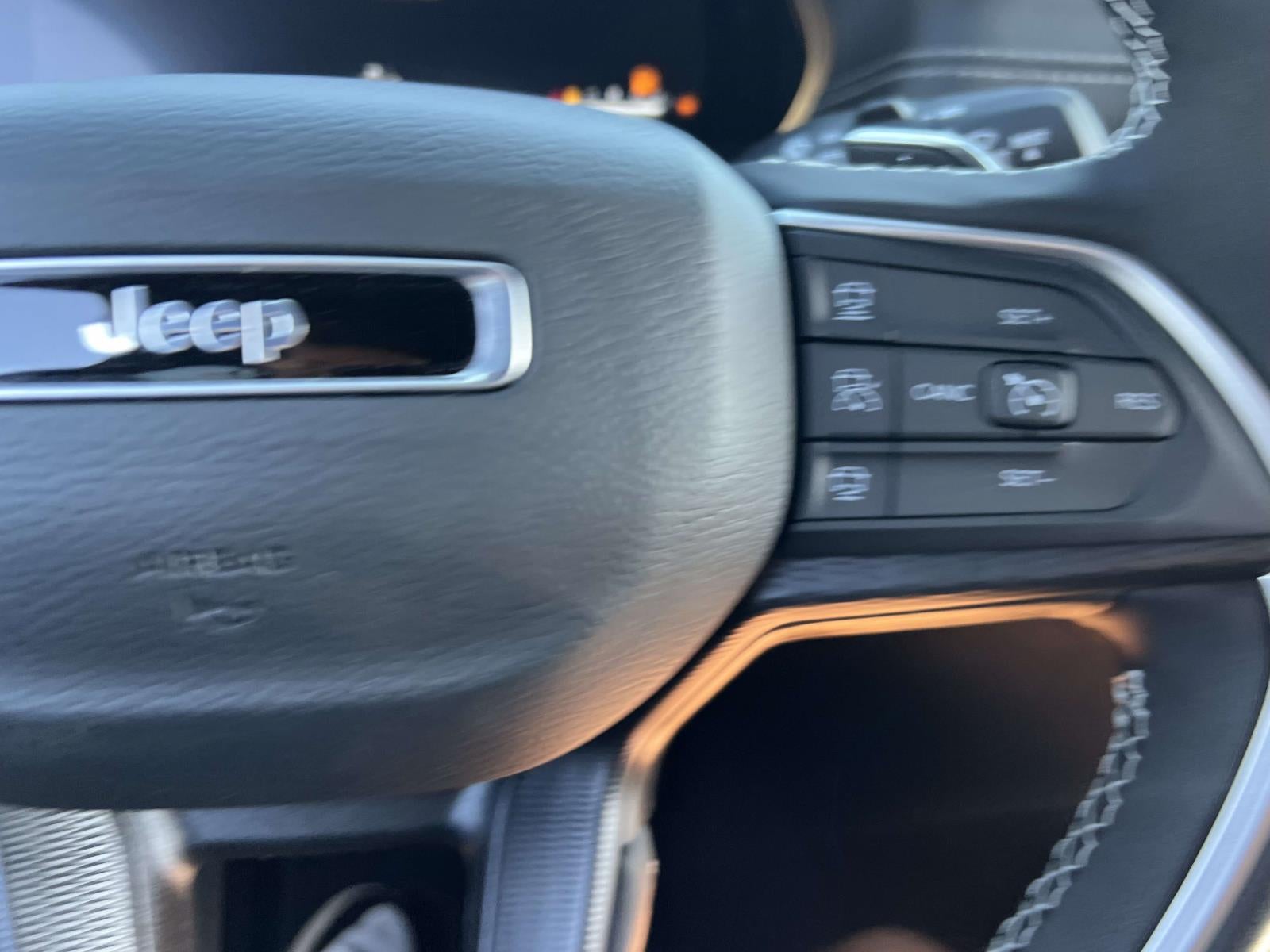 2025 Jeep Grand Cherokee GRAND CHEROKEE LAREDO X 4X4