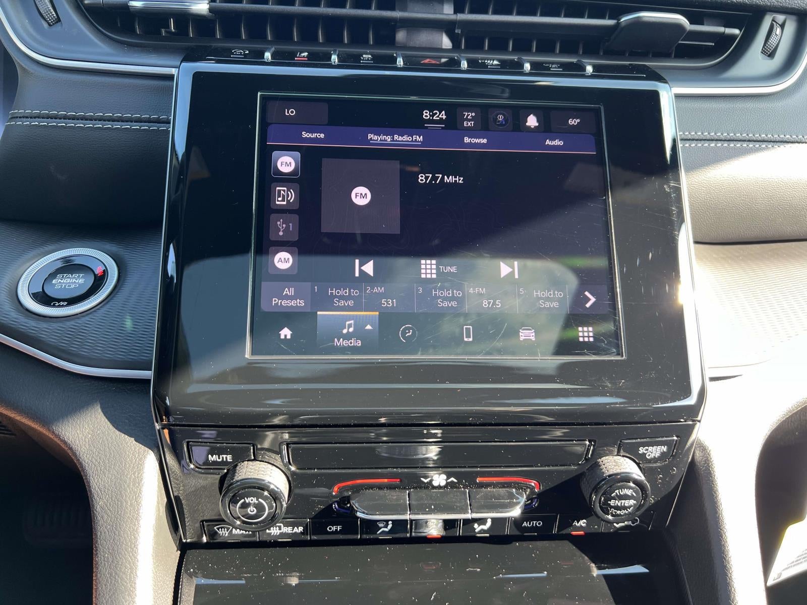 2025 Jeep Grand Cherokee GRAND CHEROKEE LAREDO X 4X4