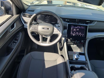 2025 Jeep Grand Cherokee GRAND CHEROKEE L LAREDO X 4X4