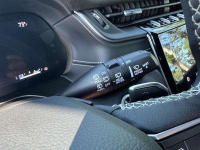 2025 Jeep Grand Cherokee GRAND CHEROKEE L LAREDO X 4X4