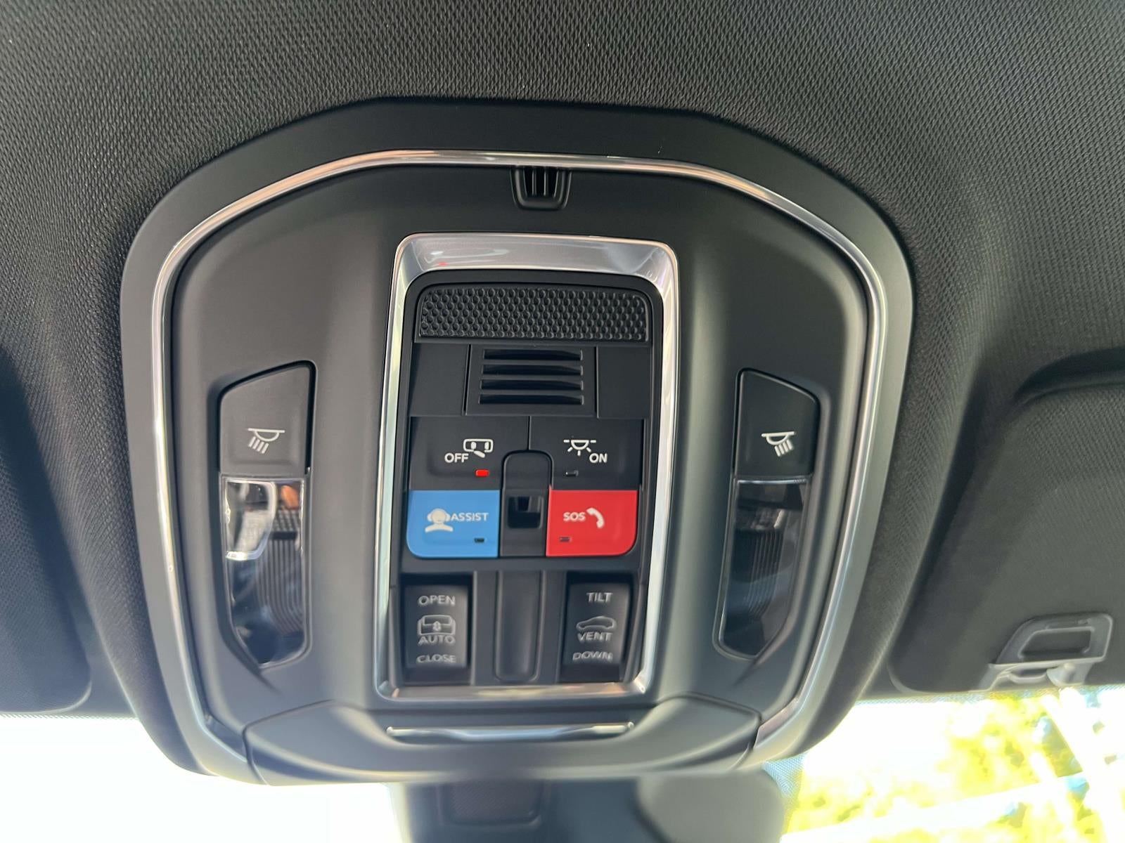 2025 Jeep Grand Cherokee GRAND CHEROKEE L LAREDO X 4X4