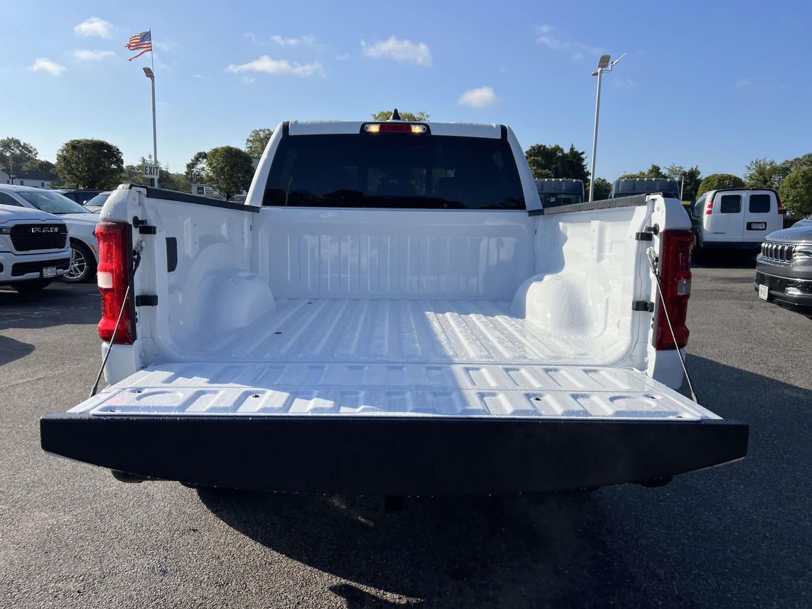 2025 RAM Ram 1500 RAM 1500 BIG HORN CREW CAB 4X4 5'7' BOX