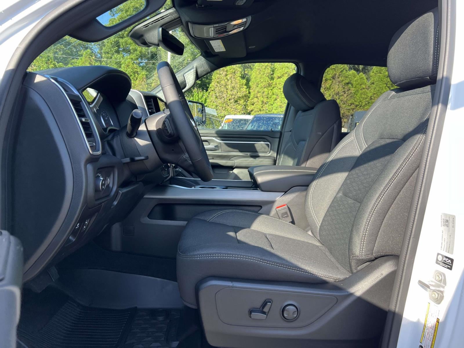 2025 RAM Ram 1500 RAM 1500 BIG HORN CREW CAB 4X4 5'7' BOX