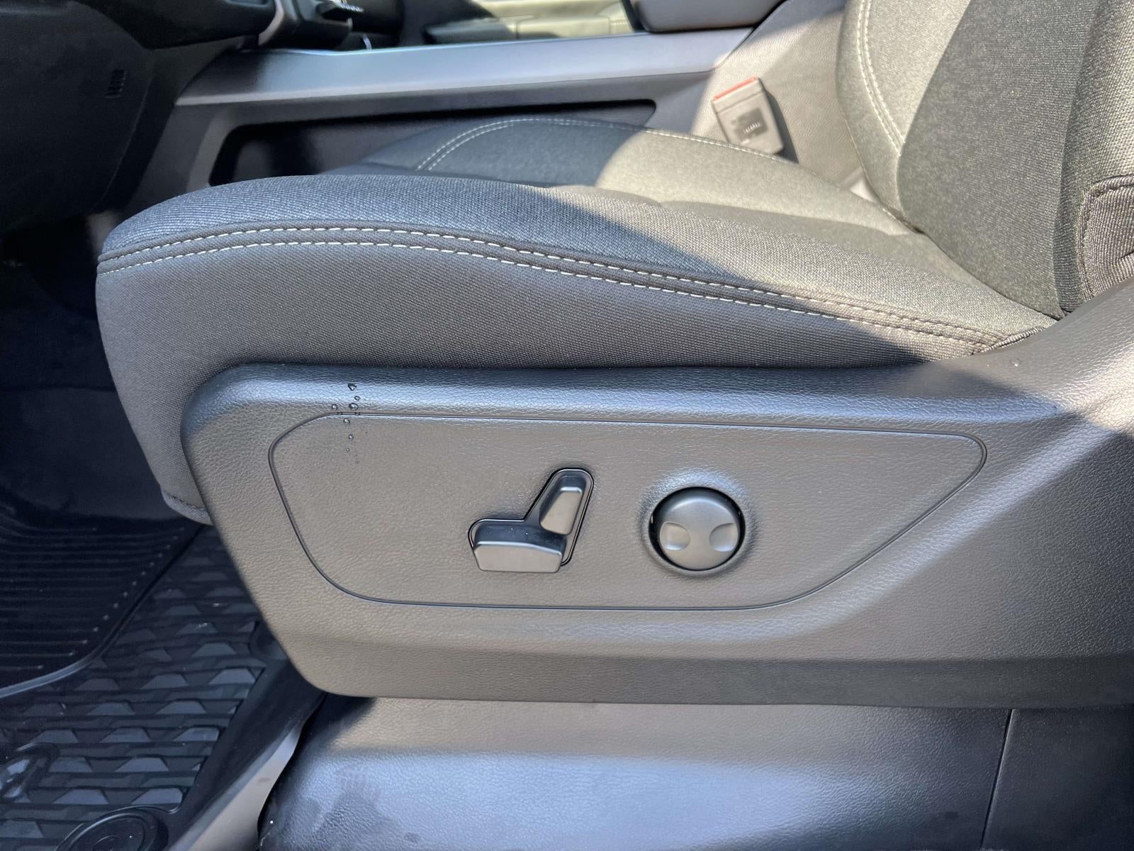 2025 RAM Ram 1500 RAM 1500 BIG HORN CREW CAB 4X4 5'7' BOX