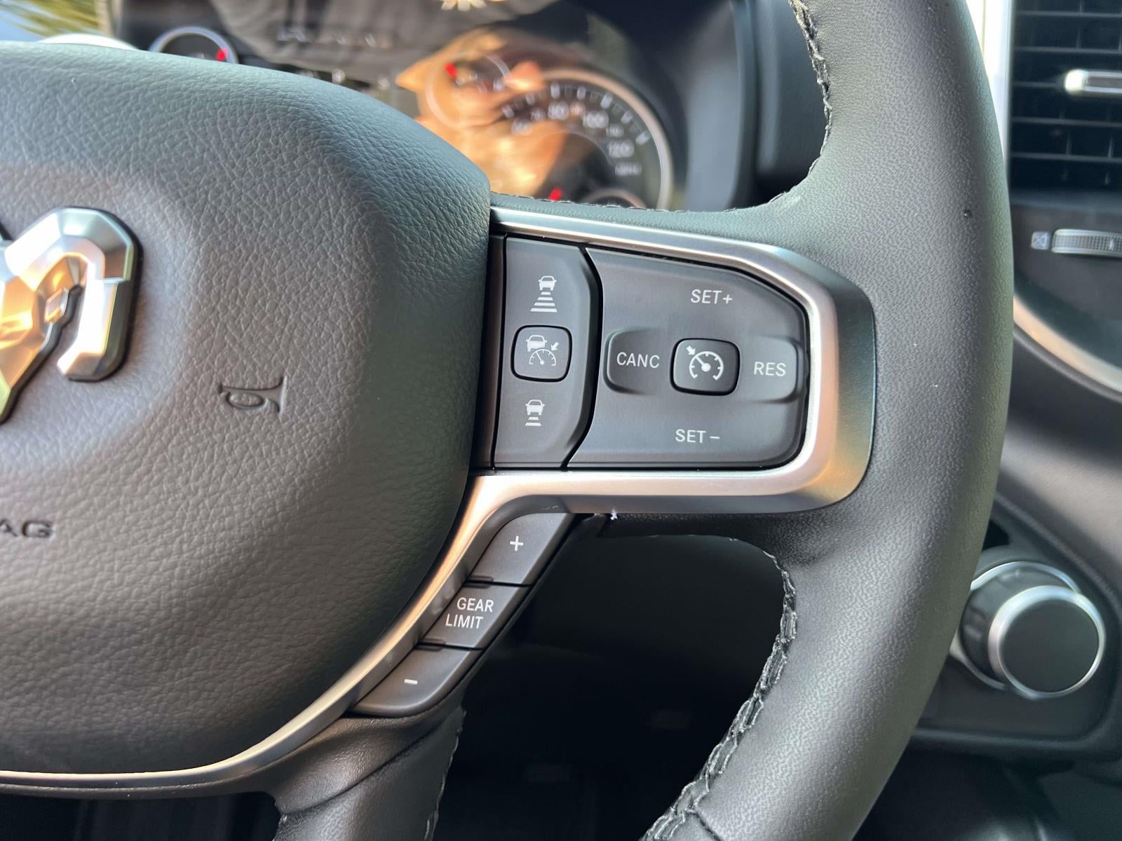 2025 RAM Ram 1500 RAM 1500 BIG HORN CREW CAB 4X4 5'7' BOX