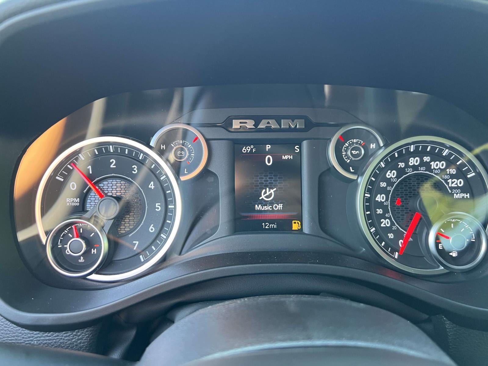 2025 RAM Ram 1500 RAM 1500 BIG HORN CREW CAB 4X4 5'7' BOX