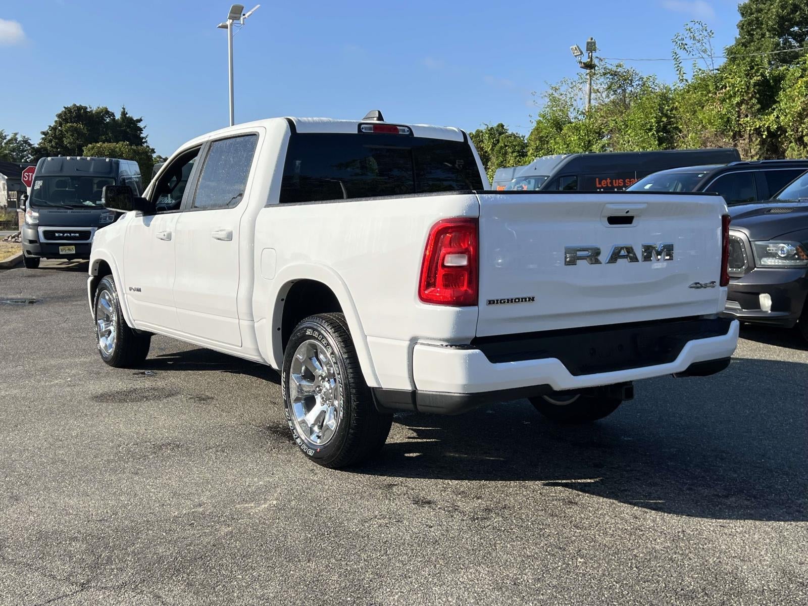 2025 RAM Ram 1500 RAM 1500 BIG HORN CREW CAB 4X4 5'7' BOX