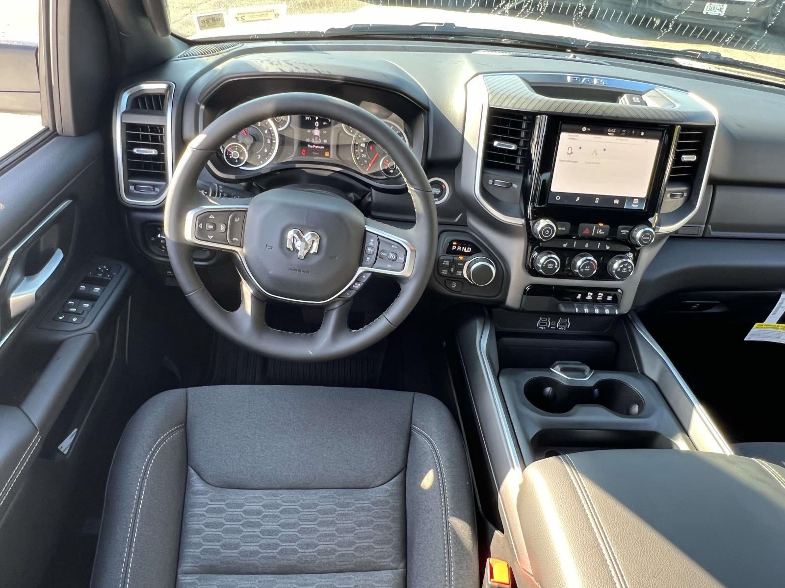 2025 RAM Ram 1500 RAM 1500 BIG HORN CREW CAB 4X4 5'7' BOX