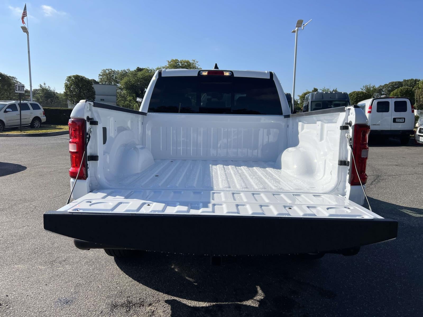2025 RAM Ram 1500 RAM 1500 BIG HORN CREW CAB 4X4 5'7' BOX