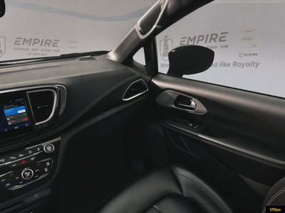 2027 Chrysler Pacifica PACIFICA SELECT