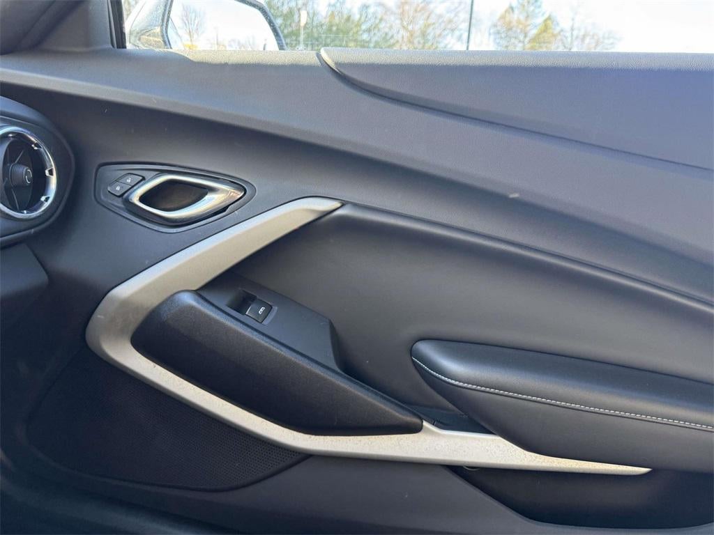 2021 Chevrolet Camaro RWD Coupe 1LS