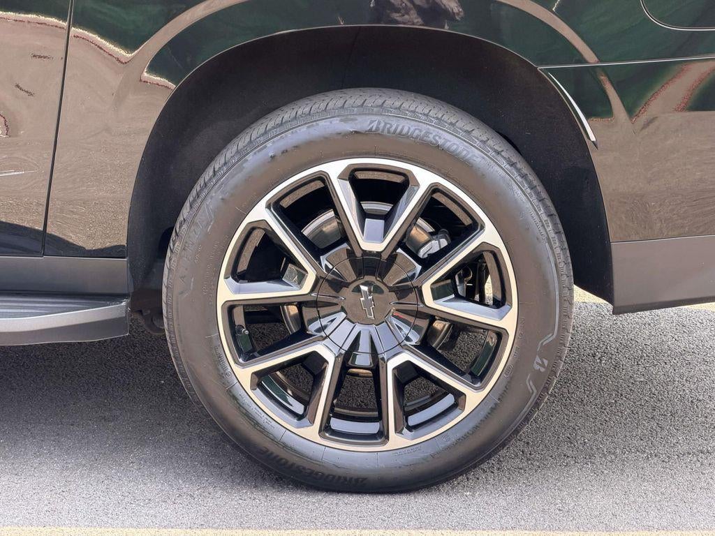 2024 Chevrolet Suburban 4WD RST