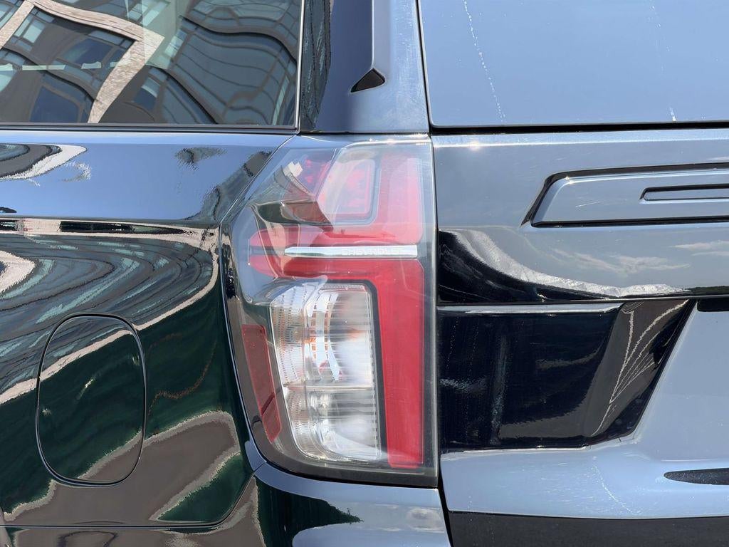 2024 Chevrolet Suburban 4WD RST
