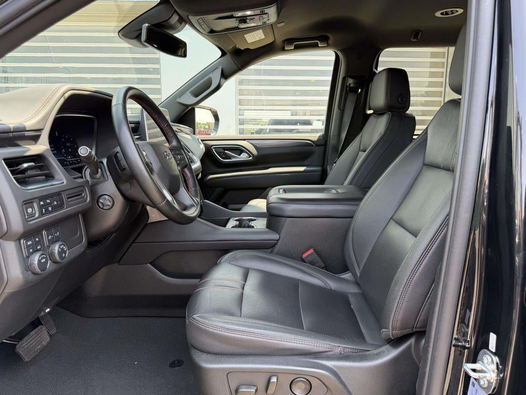 2024 Chevrolet Suburban 4WD RST