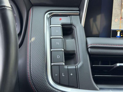 2024 Chevrolet Suburban 4WD RST