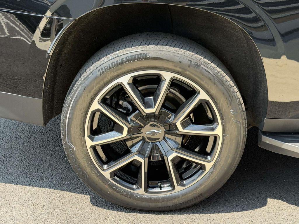 2024 Chevrolet Suburban 4WD RST