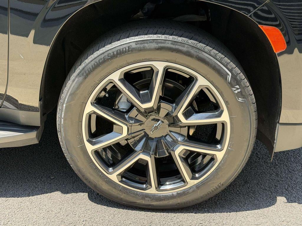 2024 Chevrolet Suburban 4WD RST