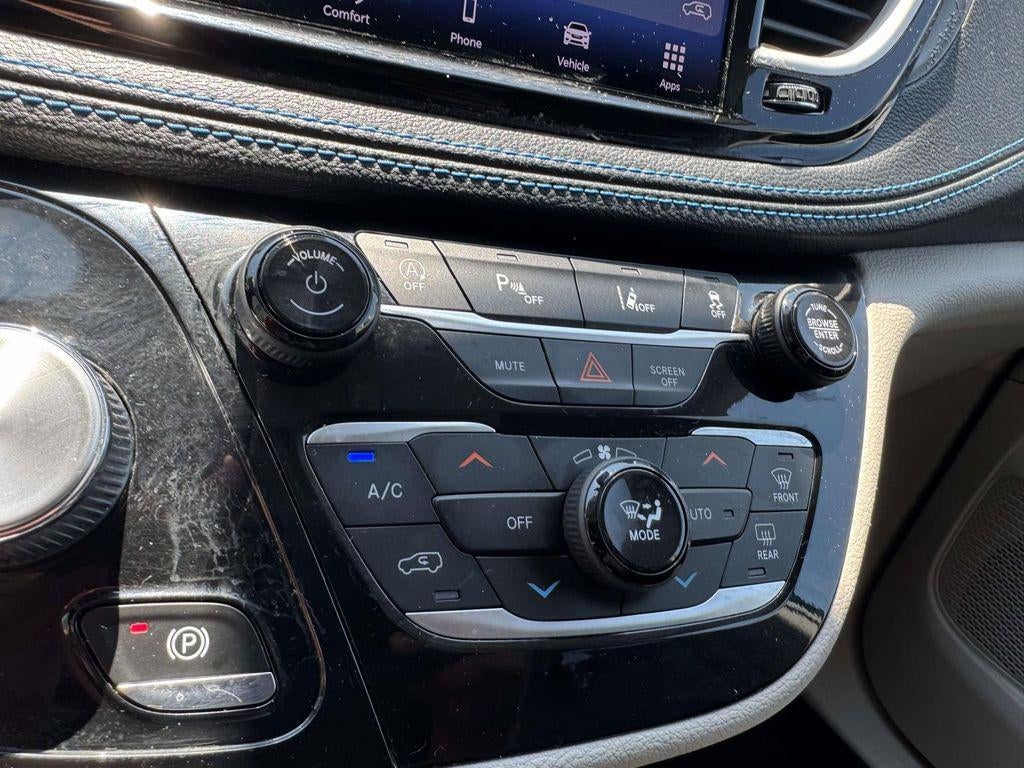 2021 Chrysler Pacifica Touring L