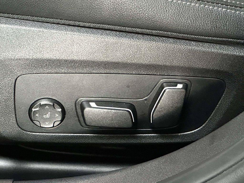 2024 BMW 330i xDrive